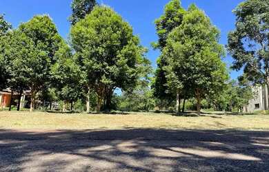 Imagem: O terreno possui 2.704m² de Área e está localizado em Terezópolis