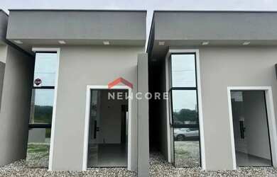 Imagem: A casa possui 2 Dormitórios, 3 Banheiros, 1 Vaga na garagem