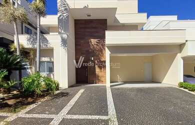 Imagem: A casa em condomínio possui 5 Dormitórios, 5 Banheiros, 4