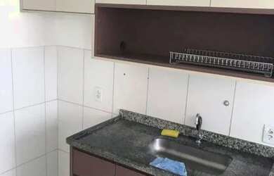 Imagem: O apartamento possui 2 Dormitórios, 1 Banheiro, 1 Vaga na garagem