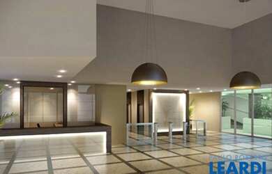 Imagem: O depósito possui 5 Vagas na garagem, 219m² de Área e está