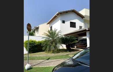 Imagem: A casa em condomínio possui 2 Dormitórios, 2 Banheiros, 1