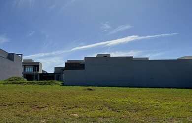 Imagem: O terreno possui 300m² de Área e está localizado em Jardim