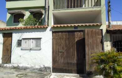 Imagem: A casa em condomínio possui 3 Dormitórios, 2 Banheiros, 1