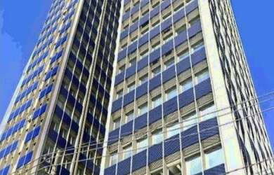 Imagem: O depósito possui 5 Vagas na garagem e 415m² de Área e está