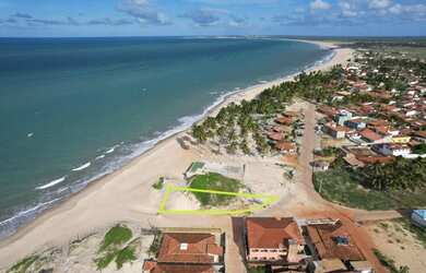 Imagem: O terreno possui 900m² de Área e está localizado em Rio