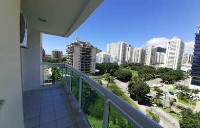 Imagem: O apartamento possui 3 Dormitórios, 2 Banheiros, 2 Vagas na