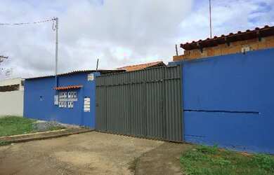 Imagem: A casa em condomínio possui 2 Dormitórios e está localizado