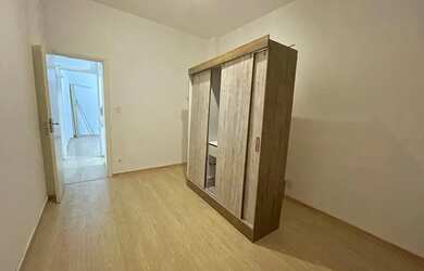 Imagem 12: Apartamento, sala e quarto com 45m2, vista livre, sol da manhã, quadra da Praia do Flameng