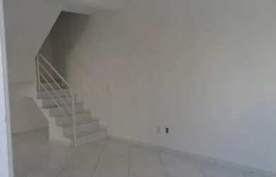 Imagem: A casa possui 2 Dormitórios, 2 Banheiros, 1 Vaga na garagem