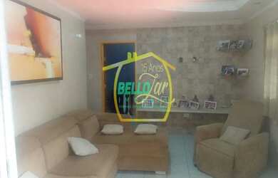 Imagem: A casa possui 3 Dormitórios, 2 Banheiros, 3 Vagas na garagem