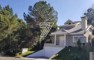 Imagem: A casa em condomínio possui 4 Dormitórios, 4 Banheiros, 2