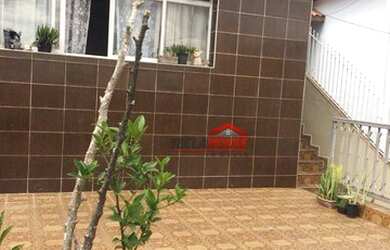 Imagem: A casa possui 3 Dormitórios, 3 Banheiros, 2 Vagas na garagem