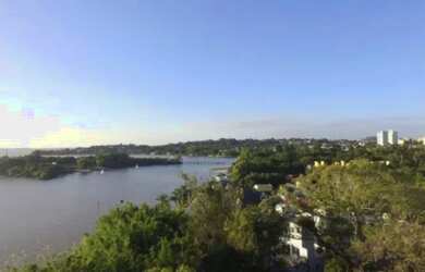 Imagem: A casa em condomínio possui 4 Dormitórios, 4 Banheiros, 2