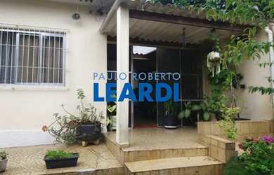 Imagem: A casa possui 2 Dormitórios, 2 Banheiros, 5 Vagas na garagem