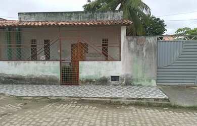 Imagem: A casa possui 2 Dormitórios, 1 Banheiro, 1 Vaga na garagem