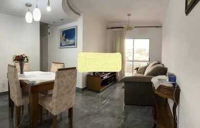 Imagem: O apartamento possui 3 Dormitórios, 1 Banheiro, 1 Vaga na garagem