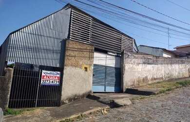 Imagem: O depósito possui 5 Vagas na garagem e 300m² de Área e está