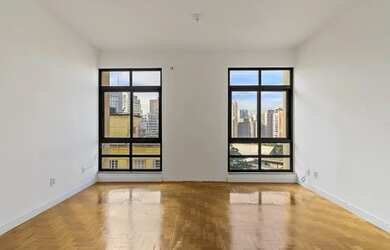 Imagem: O depósito possui 1 Vaga na garagem, 44m² de Área e está