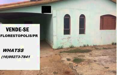 Imagem: A casa possui 3 Dormitórios, 2 Banheiros e está localizado