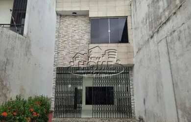 Imagem: A casa possui 4 Dormitórios, 4 Banheiros, 2 Vagas na garagem