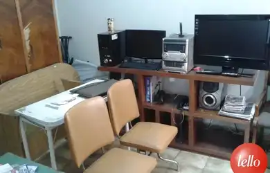 Imagem: A casa possui 3 Dormitórios, 1 Banheiro, 165m² de Área e