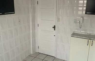 Imagem: O apartamento possui 2 Dormitórios, 1 Banheiro, 5 Vagas na