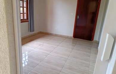 Imagem 2: Kitnet no xaxim. 1 Vaga na garageme1 Dormitório