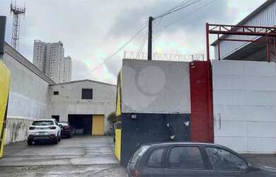 Imagem: O depósito possui 5 Vagas na garagem, 280m² de Área e está