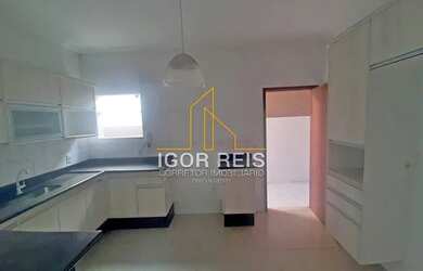 Imagem: A casa possui 2 Dormitórios, 2 Banheiros, 1 Vaga na garagem