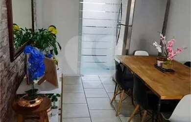 Imagem: A casa em condomínio possui 3 Dormitórios, 2 Banheiros, 2