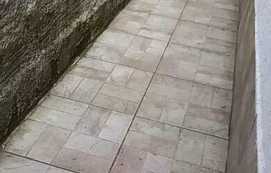 Imagem: A casa possui 2 Dormitórios, 1 Banheiro, 1 Vaga na garagem