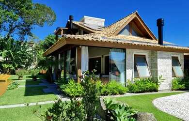 Imagem: A casa em condomínio possui 4 Dormitórios, 4 Banheiros, 2