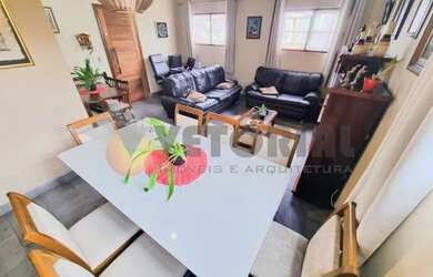 Imagem: A casa possui 3 Dormitórios, 3 Banheiros, 3 Vagas na garagem