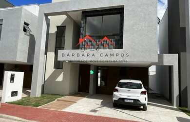 Imagem: A casa em condomínio possui 4 Dormitórios, 3 Banheiros, 3