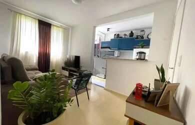 Imagem: O apartamento possui 2 Dormitórios, 1 Banheiro, 1 Vaga na garagem