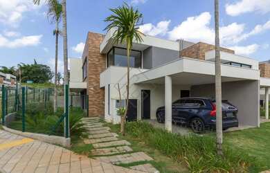 Imagem: A casa em condomínio possui 3 Dormitórios, 5 Banheiros, 4