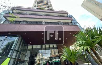 Imagem: O depósito possui 5 Vagas na garagem, 249m² de Área e está