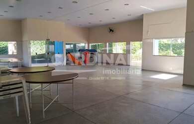 Imagem 8: Salão comercial, tipo área de lazer completo com piscinas e ótima localização