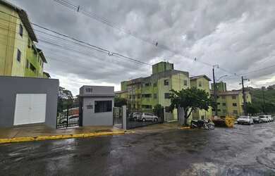 Imagem: O apartamento possui 2 Dormitórios, 1 Banheiro, 1 Vaga na garagem