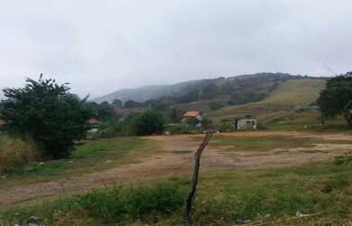 Imagem 4: Terreno em Santa Cruz. Varandae605m² de Área