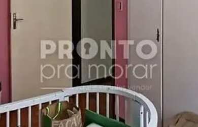 Imagem: O apartamento possui 3 Dormitórios, 1 Banheiro, 1 Vaga na garagem