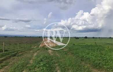 Imagem: A fazenda possui 9.216.000m² de Área e está localizado em