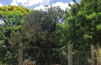 Imagem: O terreno à venda possui 350m² de Área e está localizado