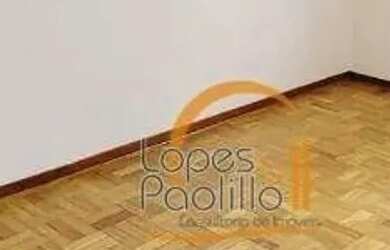 Imagem: A casa possui 2 Dormitórios, 1 Banheiro, 2 Vagas na garagem