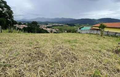 Imagem: O terreno possui 900m² de Área e está localizado em Bairro