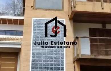 Imagem: A casa em condomínio possui 4 Dormitórios, 5 Banheiros, 4