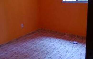 Imagem: A casa possui 2 Dormitórios, 1 Banheiro e está localizado