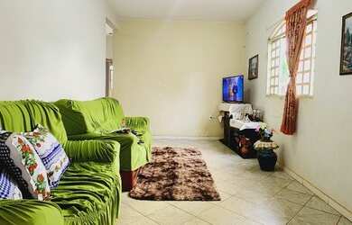 Imagem: A casa em condomínio possui 3 Dormitórios e está localizado