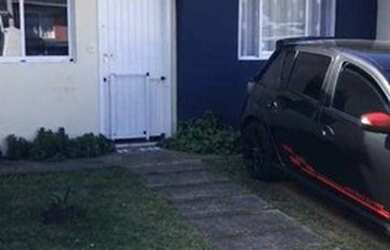 Imagem: A casa em condomínio à venda possui 3 Dormitórios, 2 Banheiros